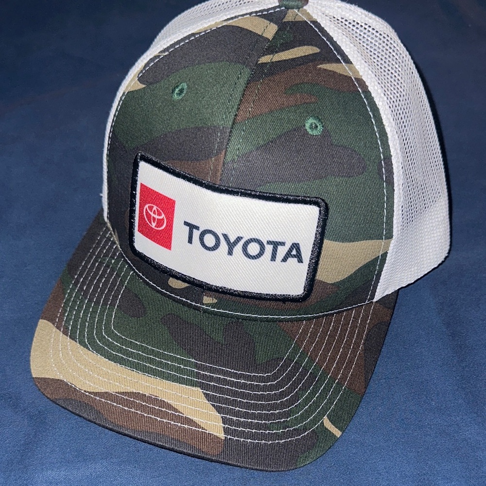 Toyota Camo Trucker Hat - Green Camo